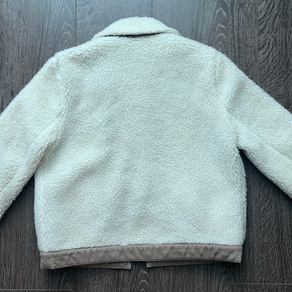 SHERPA JACKET - Picture 8 of 11